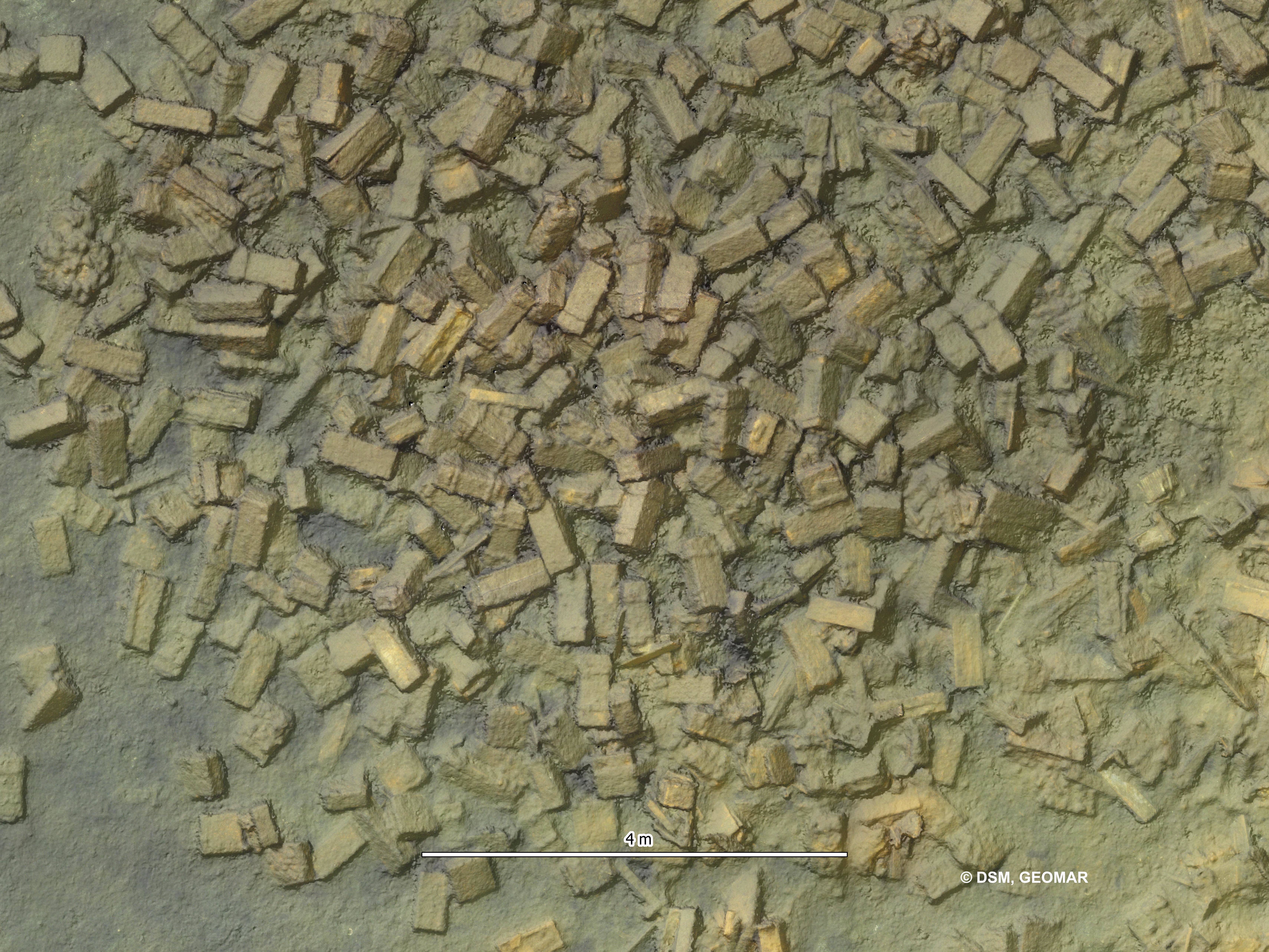 Munitionskistenhaufen in der Lübecker Bucht