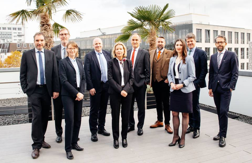 Gruppenbild der Juristinnen und Juristen des VAA