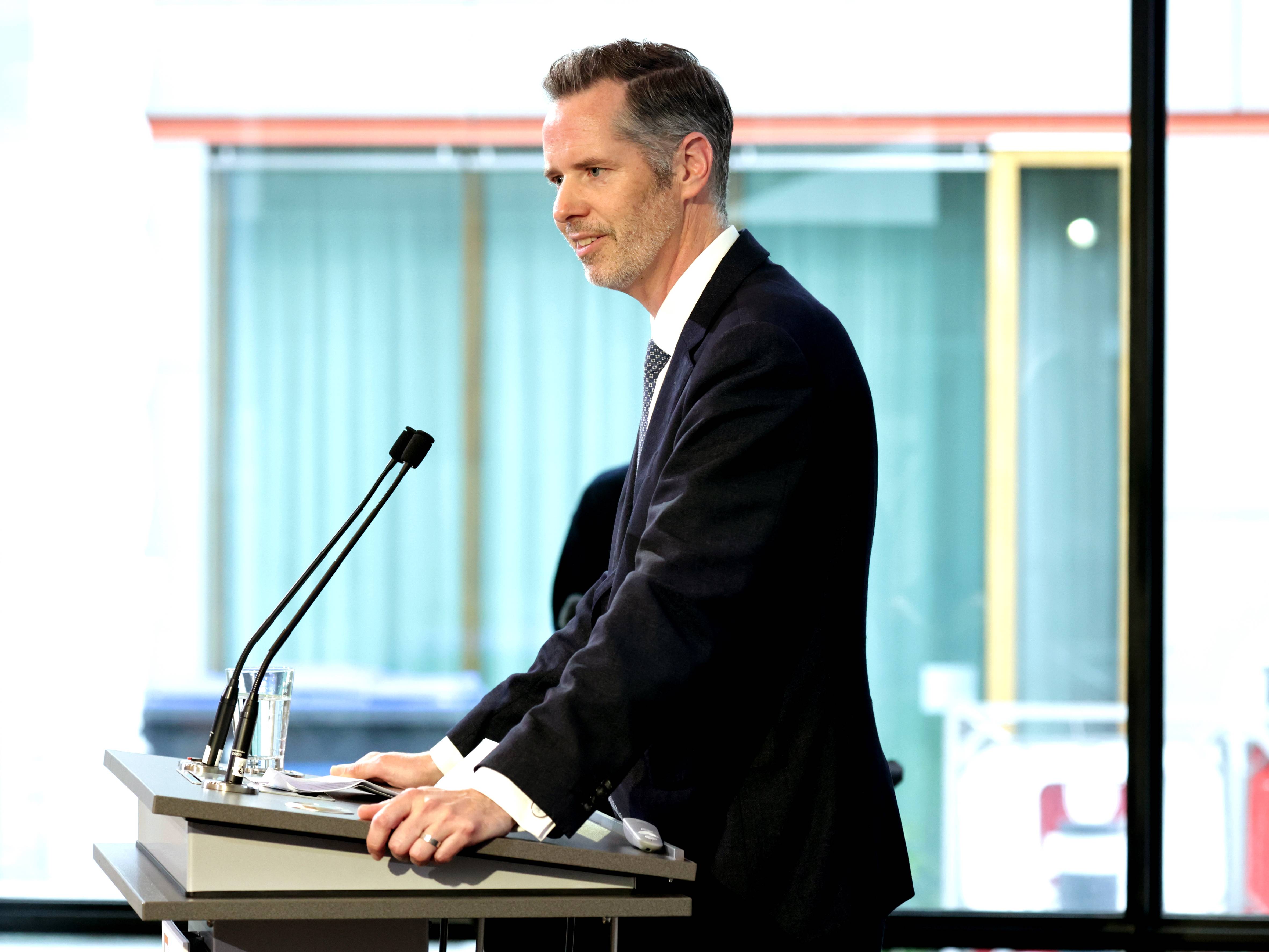 Mann im Anzug am Rednerpult: Christian Dürr, Bundesvorsitzender der Freien Demokratischen Partei