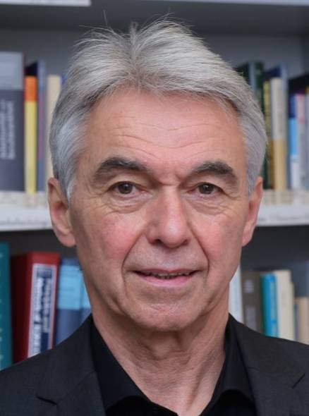 Prof. Edmund Maser ist Direktor des Instituts für Toxikologie und Pharmakologie an der Christian-Albrechts-Universität zu Kiel.