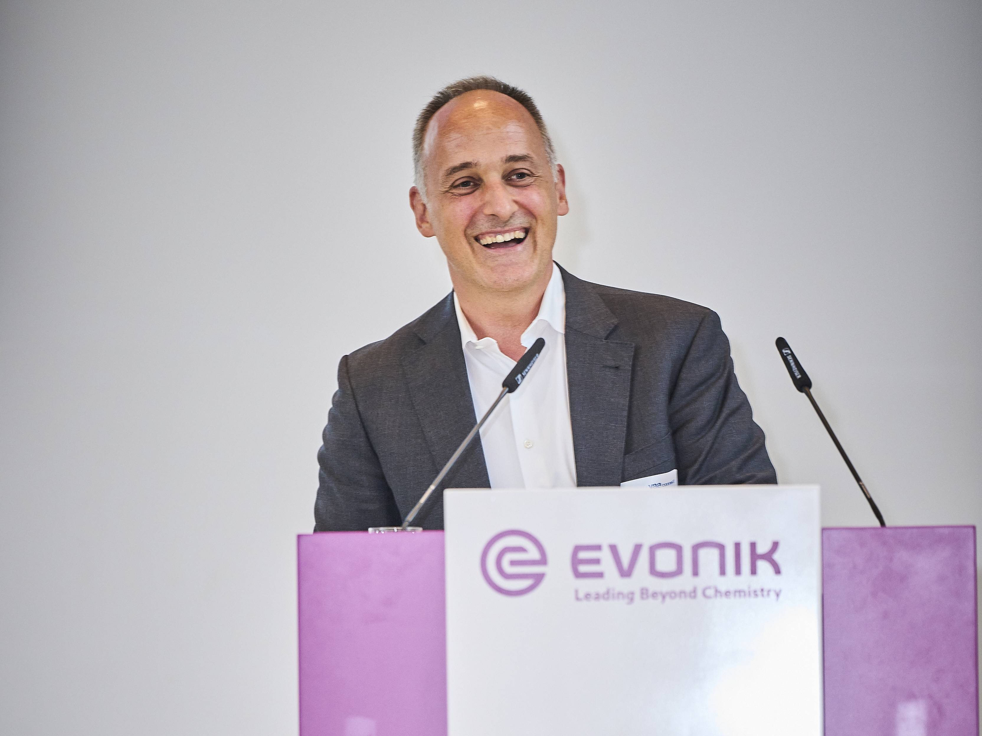 Stephan Gilow am Rednerpult.